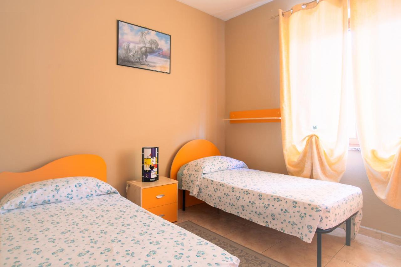 Le Due F Apartment Portoscuso Luaran gambar
