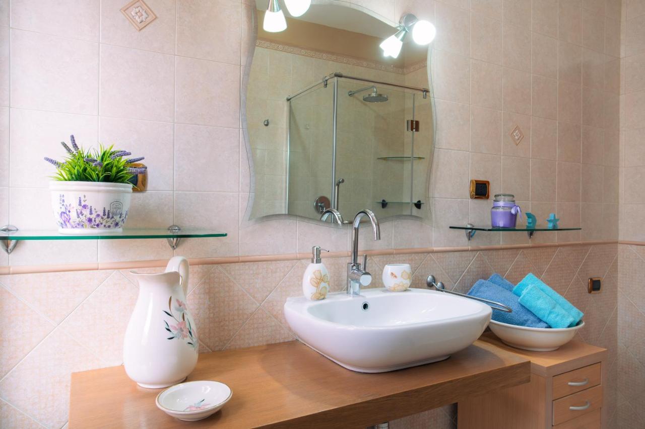 Le Due F Apartment Portoscuso Luaran gambar